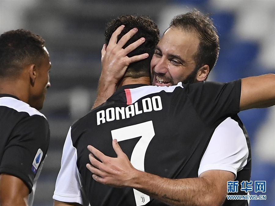 (體育)(2)足球——意甲:尤文圖斯戰(zhàn)平薩索洛