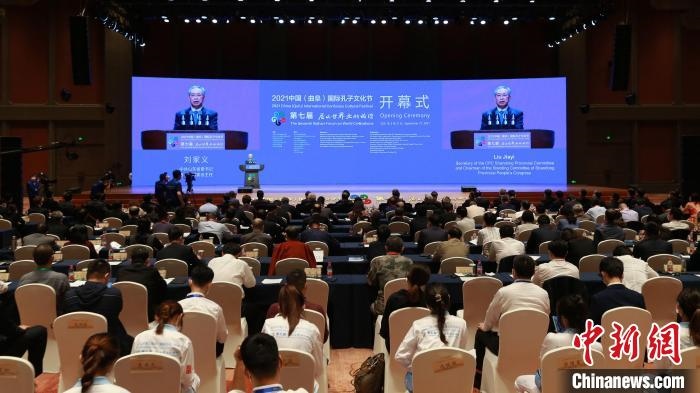 中共山東省委書記劉家義致辭。　梁犇 攝