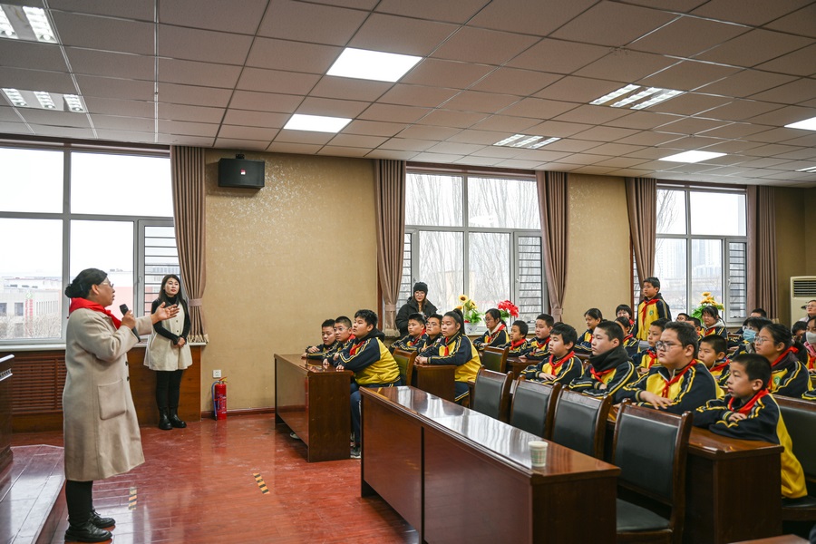 1703308866894673.jpg 團(tuán)結(jié)小學(xué)6年級(jí)同學(xué)提問.jpg