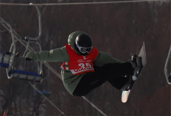 1708081372163520.png “十四冬”單板滑雪U型場地技巧公開組預(yù)賽超燃完賽67.png