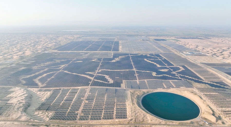 不一樣的內(nèi)蒙古 | 內(nèi)蒙古達(dá)拉特旗“光伏長城”年發(fā)“綠電”20億度