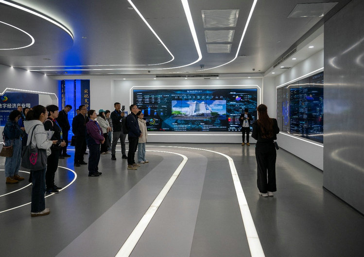 1745657417191491.jpg 參觀1.jpg