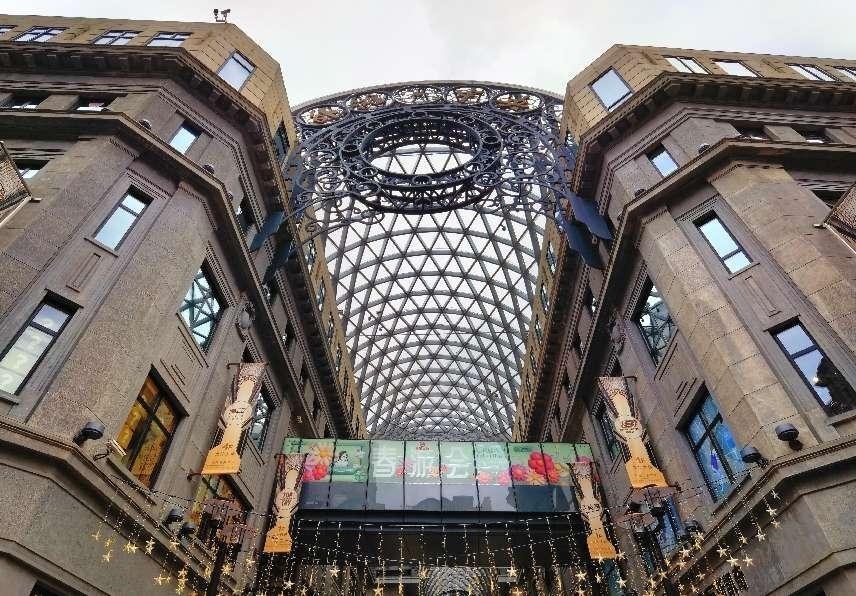 外灘中央廣場內(nèi)景。人民網(wǎng)記者 楊文全攝