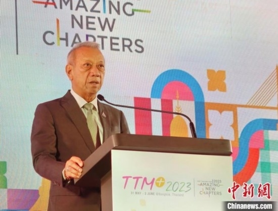 泰國旅游及體育部部長皮帕在開幕式上致辭。 趙婧楠 攝