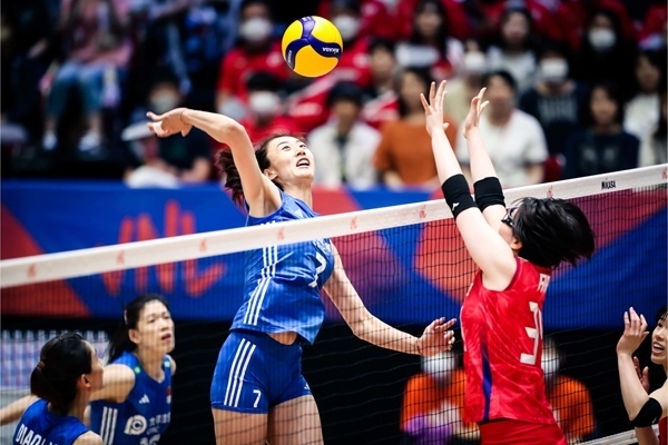 王媛媛扣球。圖片來源：國(guó)際排聯(lián)