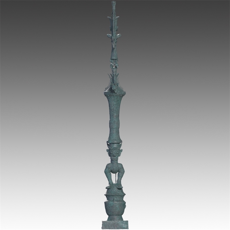 銅罍座倒立鳥足頂尊神像。四川省文物考古研究院供圖