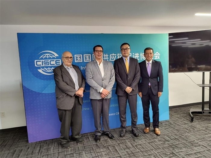 會(huì)議現(xiàn)場(chǎng)代表合影。中國(guó)貿(mào)促會(huì)駐墨西哥代表處供圖