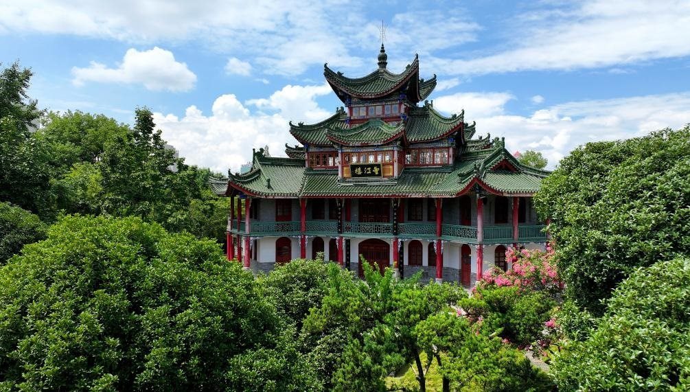 近日拍攝的陜西省漢中市博物館望江樓。新華社記者 劉瀟 攝