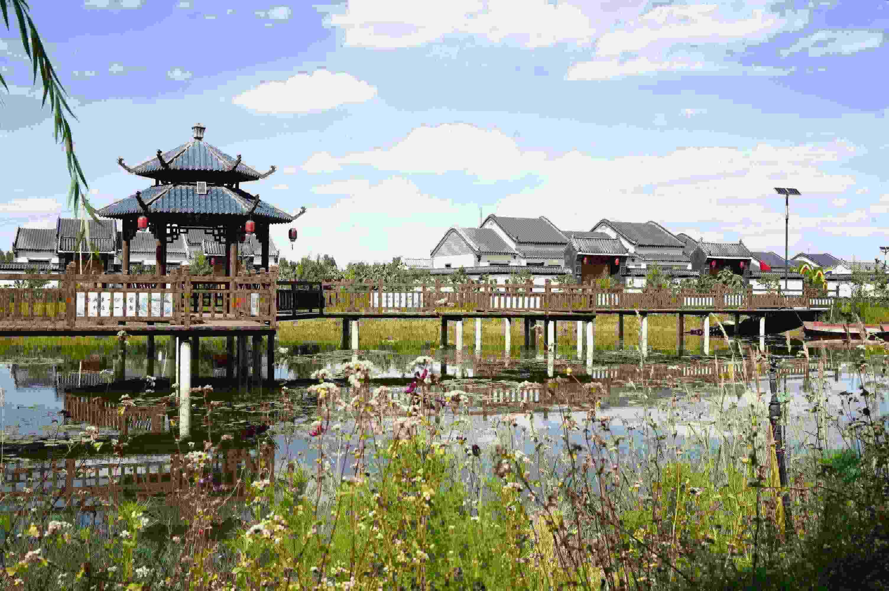 黃家堡村，筑夢新居。張文博攝