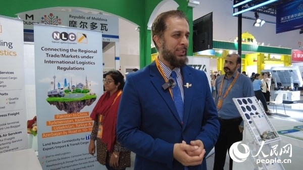 9月2日，巴基斯坦駐華使館商務(wù)參贊古拉姆·卡迪爾接受人民網(wǎng)記者采訪。人民網(wǎng)記者 趙雯博攝