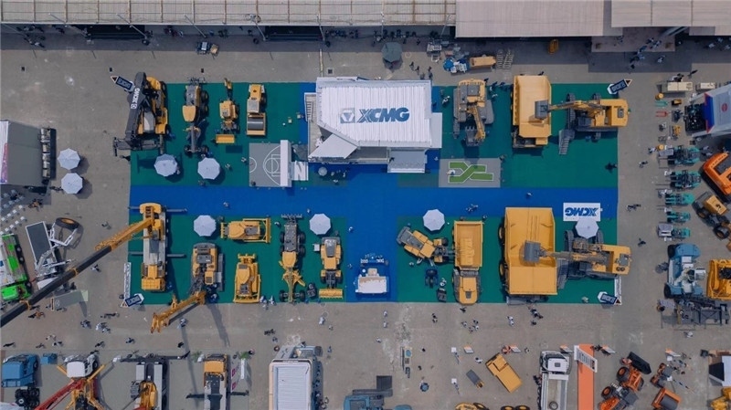 徐工集團3000㎡的展區(qū)。 石偉攝影