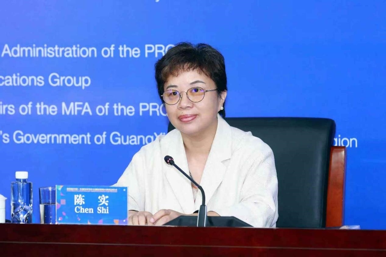 陳實(shí)主持嘉賓致辭環(huán)節(jié)。中國駐東盟使團(tuán)供圖