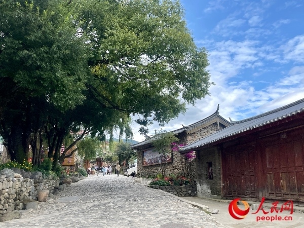 玉湖村村景。人民網(wǎng) 周靜圓攝