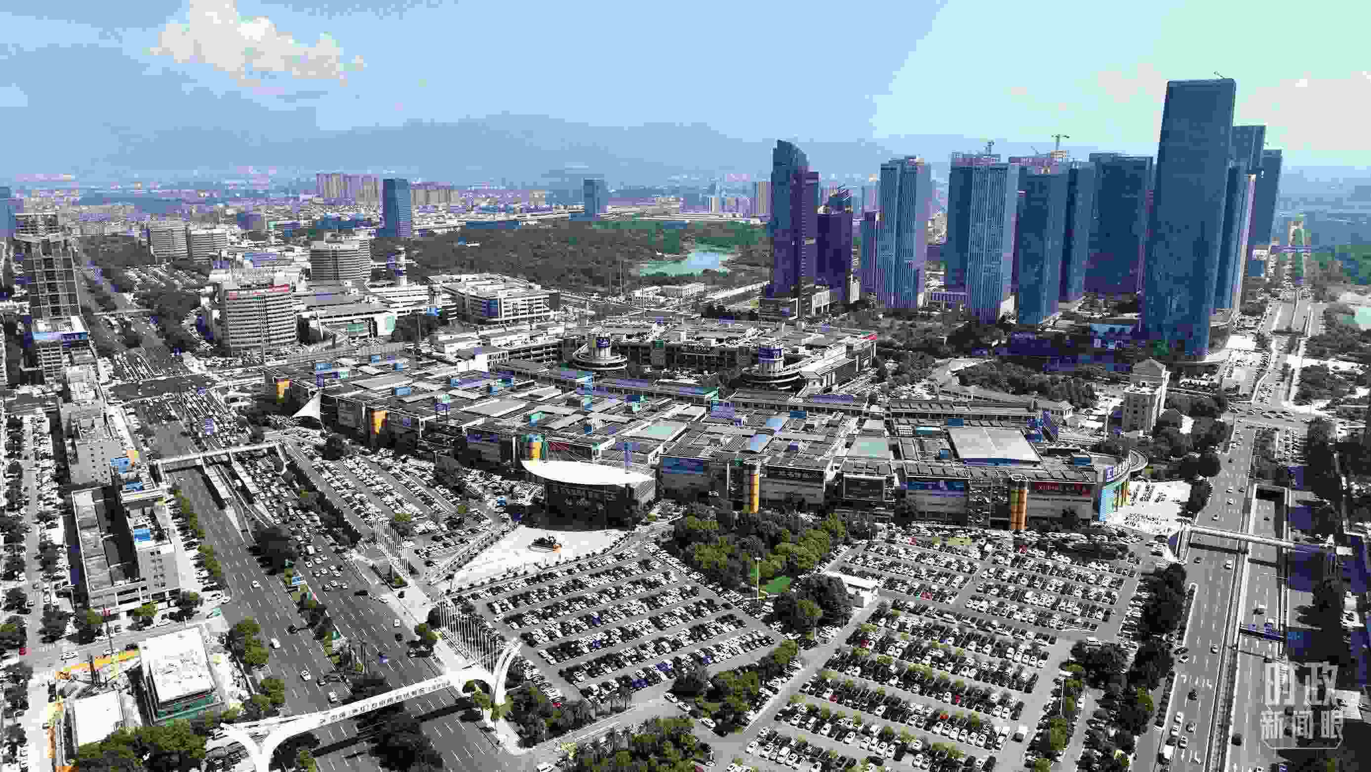 △義烏國(guó)際商貿(mào)城航拍。（總臺(tái)央視記者羅瀟拍攝）