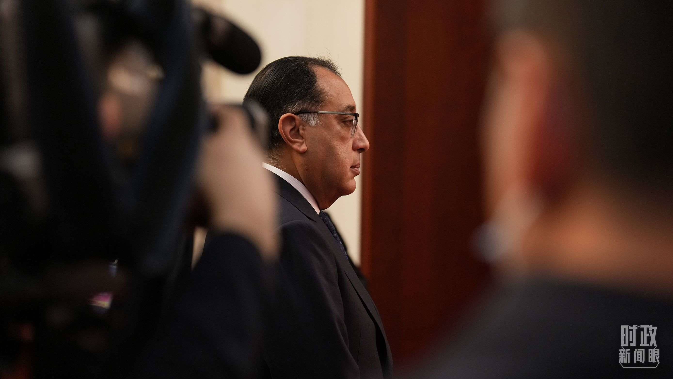 △人民大會(huì)堂，埃及總理馬德布利正在等候會(huì)見(jiàn)開(kāi)始。（總臺(tái)國(guó)廣記者李晉拍攝）