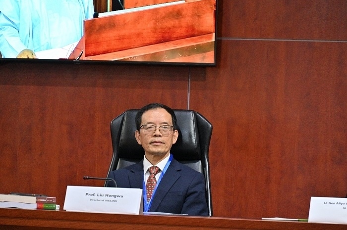 浙江師范大學(xué)非洲研究院院長劉鴻武作會議總結(jié)。浙江師范大學(xué)非洲研究院供圖