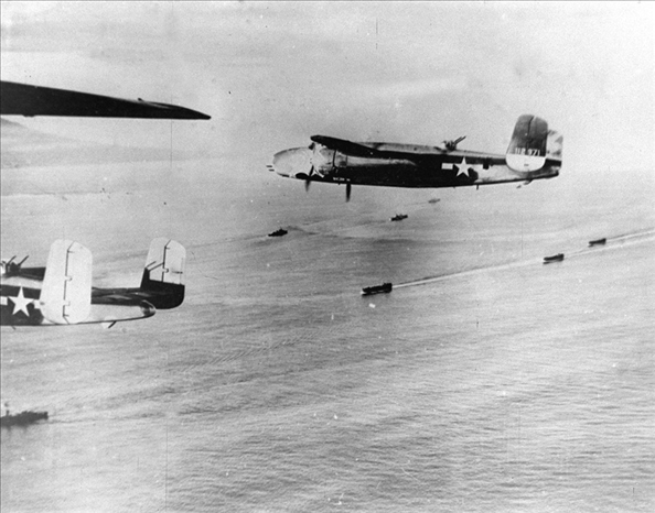 1942年4月18日，美國(guó)航空母艦甲板上B－25解放式轟炸機(jī)起飛轟炸東京工業(yè)區(qū)域，此為日本首次受盟軍之進(jìn)攻。