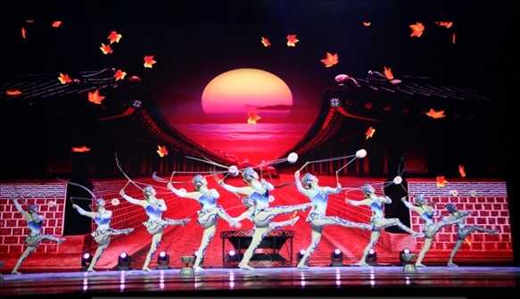 雜技《俏花旦·集體空竹》節(jié)目照。主辦方供圖