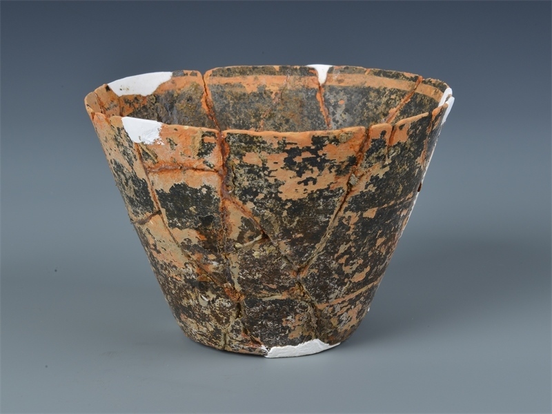 出土的蛋殼彩陶杯。國家文物局供圖