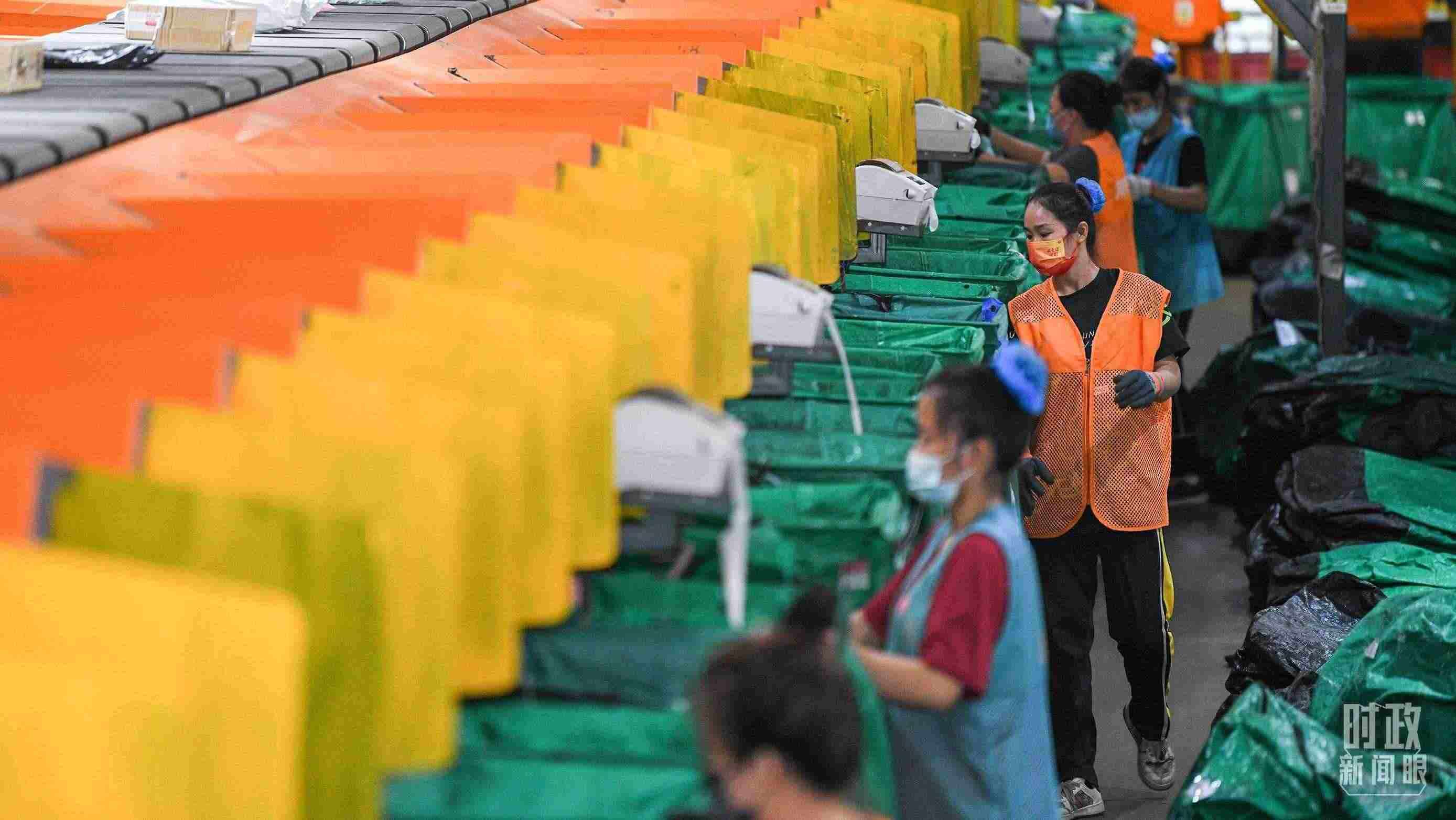 △今年“雙11”當(dāng)天全國快遞業(yè)務(wù)量達6.39億件。