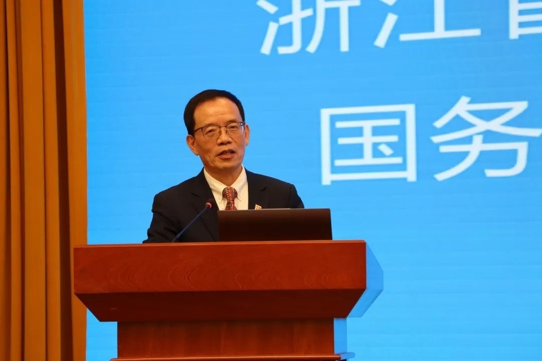 浙江省區(qū)域國別與國際傳播研究智庫聯(lián)盟首席專家、浙江師范大學(xué)非洲區(qū)域國別學(xué)學(xué)部學(xué)術(shù)委員會常務(wù)副主任劉鴻武致辭。主辦方供圖