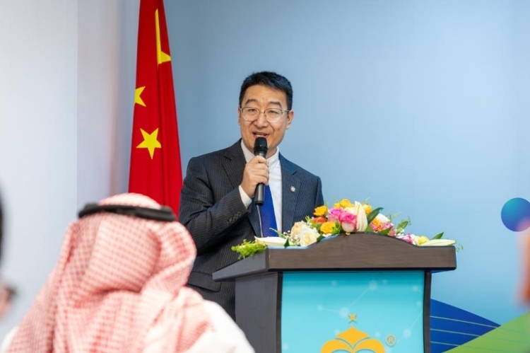 沙特智慧宮語言公司董事長馬永亮致辭。主辦方供圖