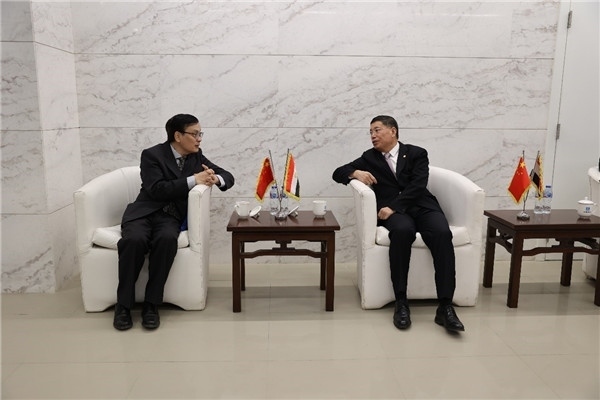 李永明同埃及趙劉慶公參會談交流。主辦方供圖