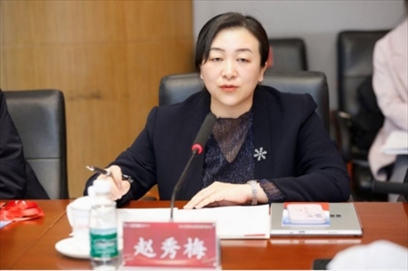 人民網(wǎng)輿情數(shù)據(jù)中心主任、人民在線總經(jīng)理趙秀梅發(fā)言