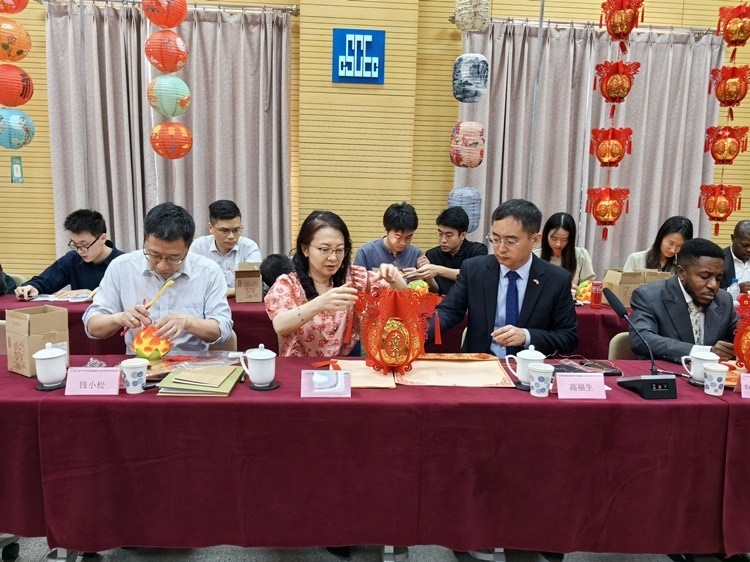 燈籠文化交流活動現場。中建國際中西非公司供圖