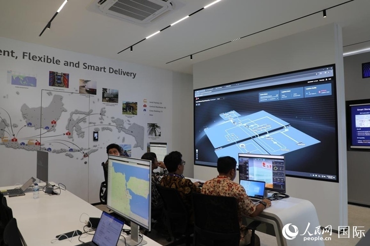 華為5G創(chuàng)新中心內(nèi)景。人民網(wǎng)記者 曹師韻攝