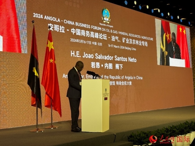 安哥拉駐華大使若昂·內(nèi)圖。人民網(wǎng)記者 張榮攝