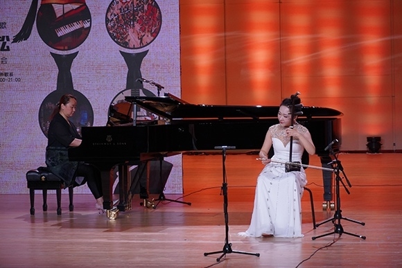 會(huì)議現(xiàn)場(chǎng)。學(xué)校供圖