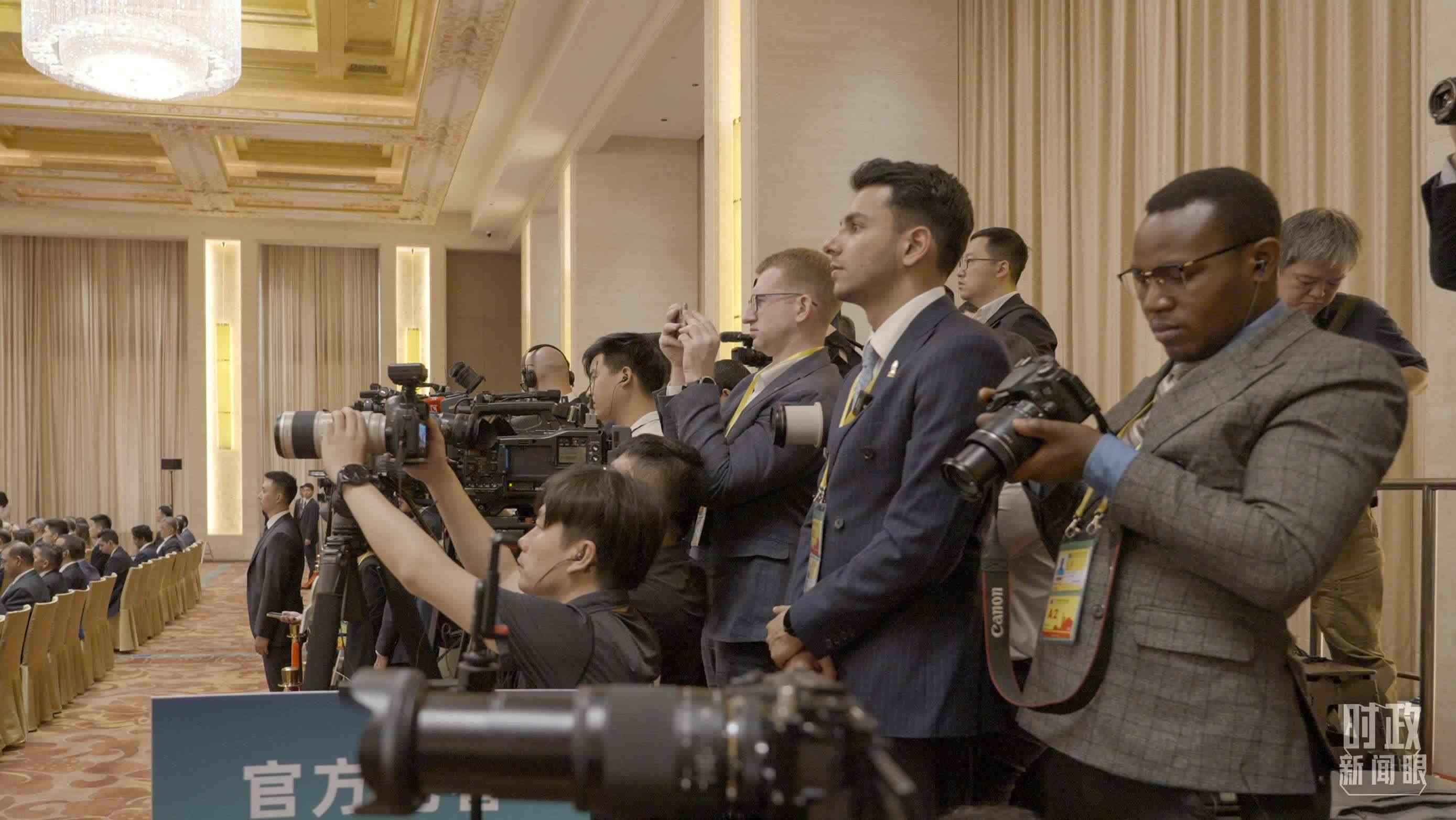 △現(xiàn)場(chǎng)媒體區(qū)。（總臺(tái)央視記者彭漢明拍攝）