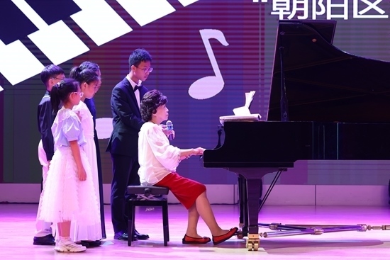 鮑蕙蕎擔(dān)任指導(dǎo)。通過專家的點(diǎn)評