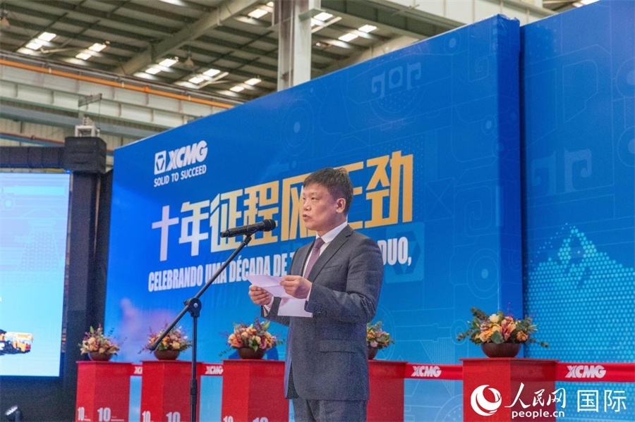 中國(guó)貿(mào)促會(huì)駐巴西代表處總代表郭英會(huì)在致辭中表示，過去十年，中巴經(jīng)貿(mào)關(guān)系迅猛發(fā)展，數(shù)百家中國(guó)企業(yè)進(jìn)入巴西，投資巴西，為巴西的經(jīng)濟(jì)建設(shè)貢獻(xiàn)中國(guó)企業(yè)的力量。 人民日?qǐng)?bào)社拉美中心分社 威廉·科埃略·維亞納攝