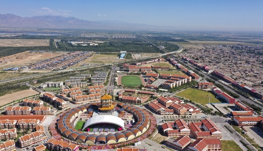 這是2022年9月7日拍攝的寧夏銀川市閩寧鎮(zhèn)（無人機(jī)照片）。新華社記者 馮開華 攝