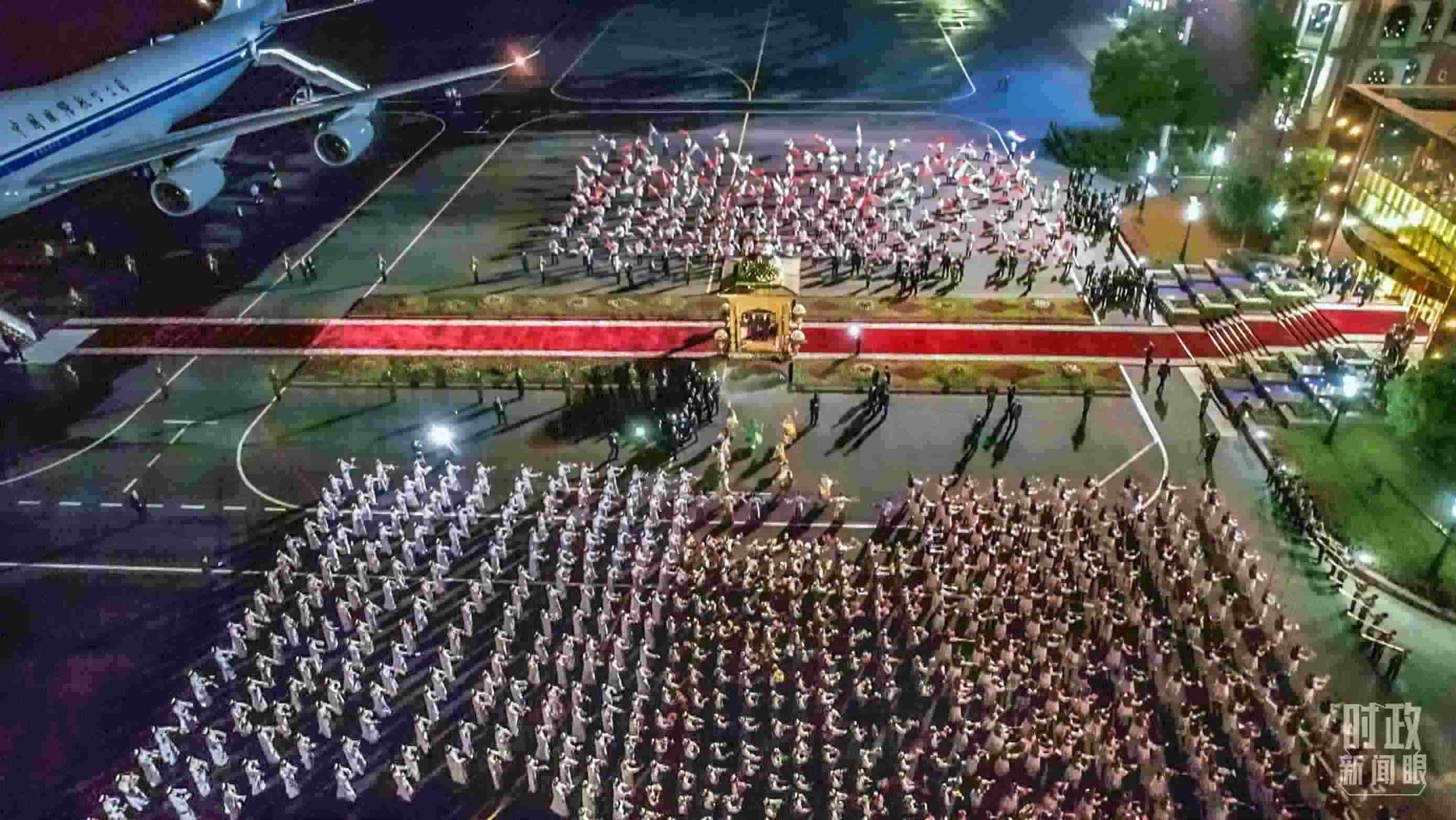 △塔方在機(jī)場(chǎng)舉行的盛大迎賓儀式。（總臺(tái)央視記者邢彬）