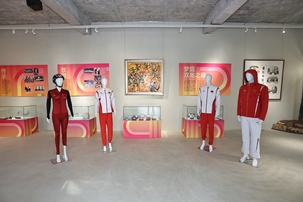 “揚(yáng)帆起航 為巴黎喝彩”中國(guó)體育文化展展廳。 主辦方供圖