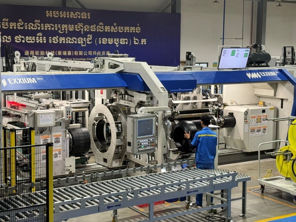 圖為通用輪胎科技（柬埔寨）有限公司生產(chǎn)車間。西港特區(qū)公司供圖