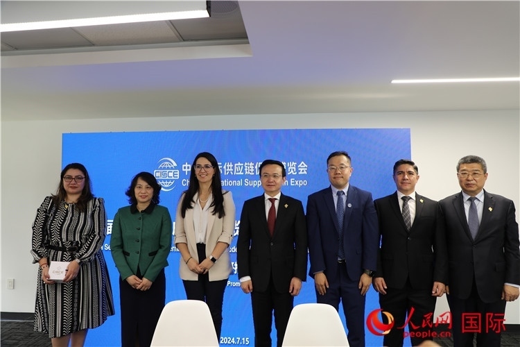 嘉賓合影。人民網(wǎng) 埃內(nèi)斯托·多明戈斯攝