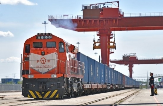 2023年9月19日，列車從中歐班列（沈陽）集結(jié)中心出發(fā)，將經(jīng)由滿洲里口岸駛向歐洲。截至2024年8月2日，中歐班列（沈陽）集結(jié)中心往返開行中歐班列數(shù)突破1000列，運(yùn)輸貨物超8萬標(biāo)箱。