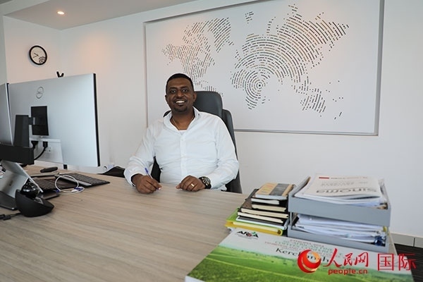 圖為Kerchanshe公司執(zhí)行總裁伊思拉爾·德格。人民網(wǎng)記者 沈小曉攝