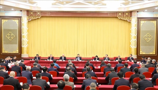 2024年3月6日，中共中央總書記、國家主席、中央軍委主席習(xí)近平看望參加全國政協(xié)十四屆二次會(huì)議的民革、科技界、環(huán)境資源界委員，并參加聯(lián)組會(huì)，聽取意見和建議。新華社記者 黃敬文 攝