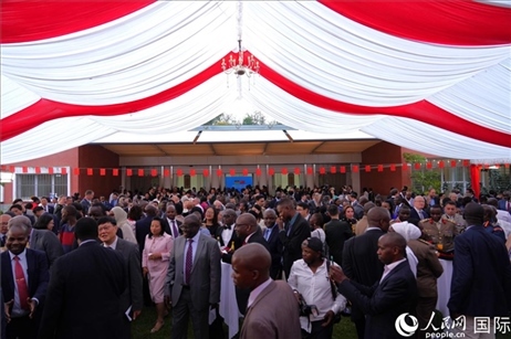 國慶招待會現(xiàn)場。人民網(wǎng)記者 黃煒鑫攝