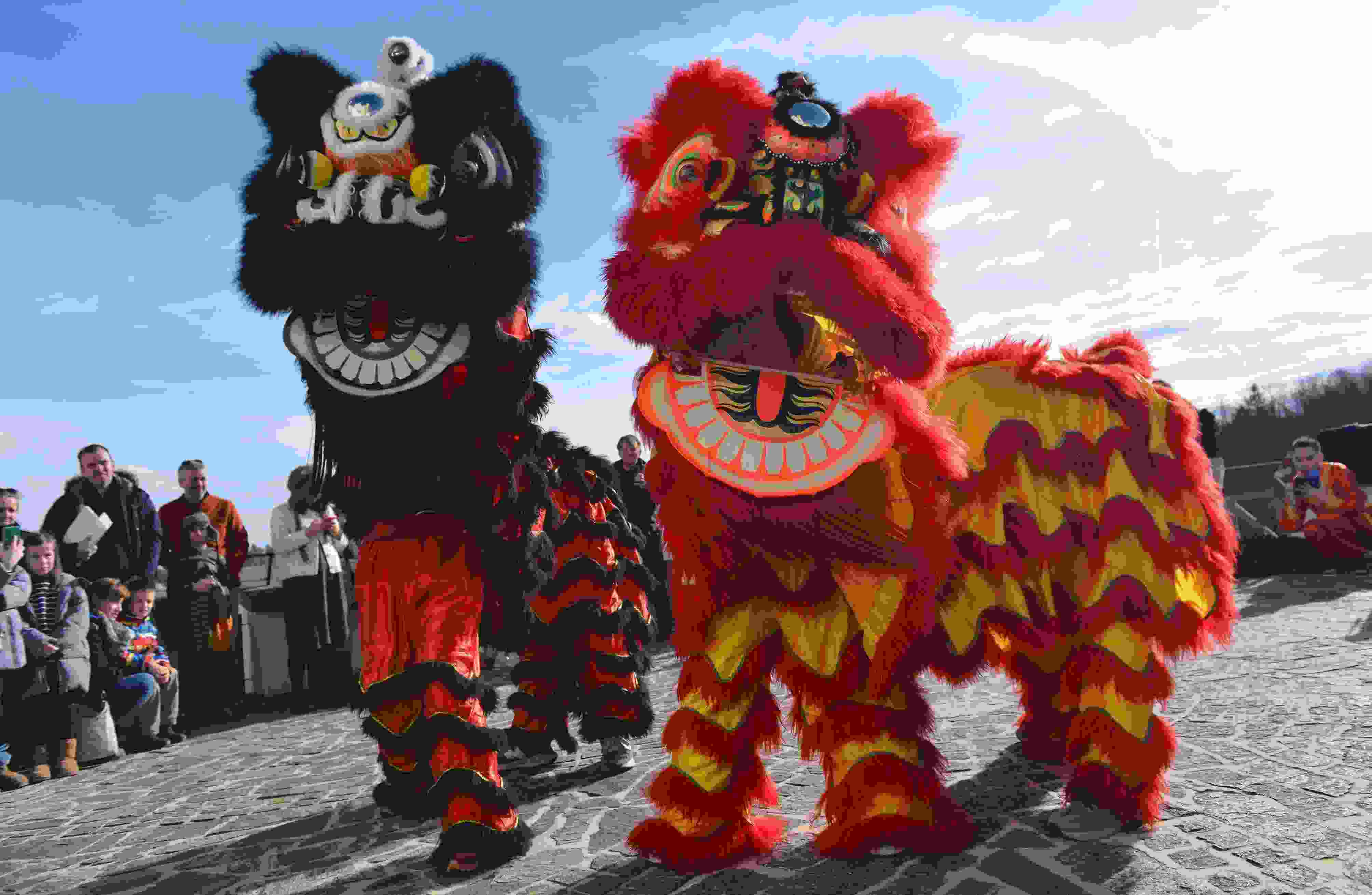 △當(dāng)?shù)貢r間2024年2月4日，克羅地亞克拉皮納，薩格勒布大學(xué)孔子學(xué)院舉辦一系列活動，迎接中國農(nóng)歷龍年春節(jié)。