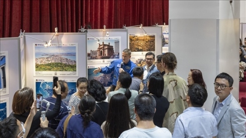 5月29日，“宇宙·金磚國(guó)家”圖片巡回展在北京舉辦，活動(dòng)現(xiàn)場(chǎng)吸引了眾多中國(guó)觀眾。北京俄羅斯文化中心供圖