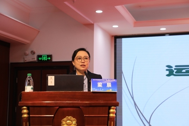 國家體育總局運動醫(yī)學(xué)研究所醫(yī)務(wù)監(jiān)督中心副主任、中國體育科學(xué)學(xué)會運動醫(yī)學(xué)分會副秘書長梁辰授課。主辦方供圖