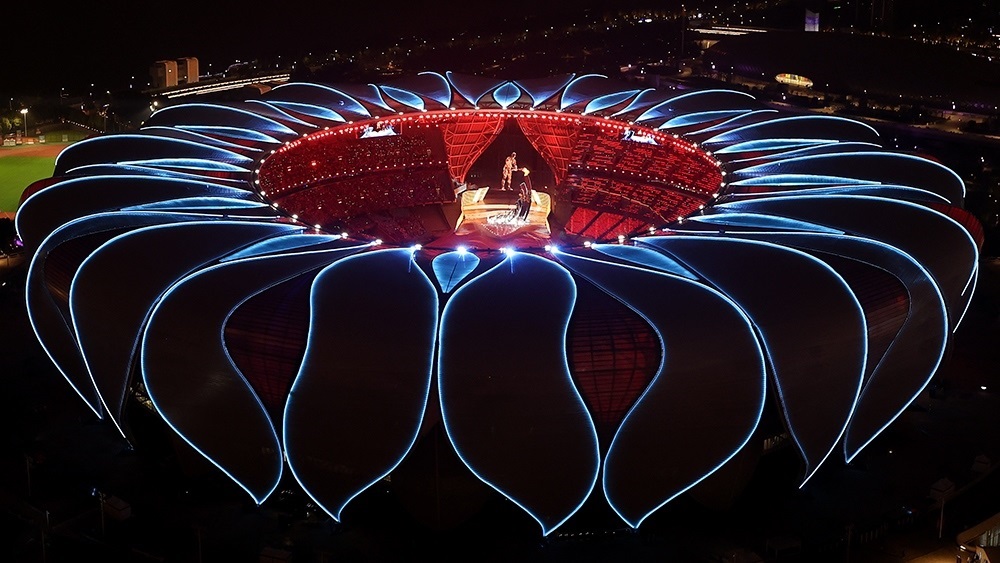 2023年9月23日，第19屆亞洲運(yùn)動會開幕式上，最后一棒火炬手汪順和“數(shù)字火炬手”在開幕式上點燃主火炬。