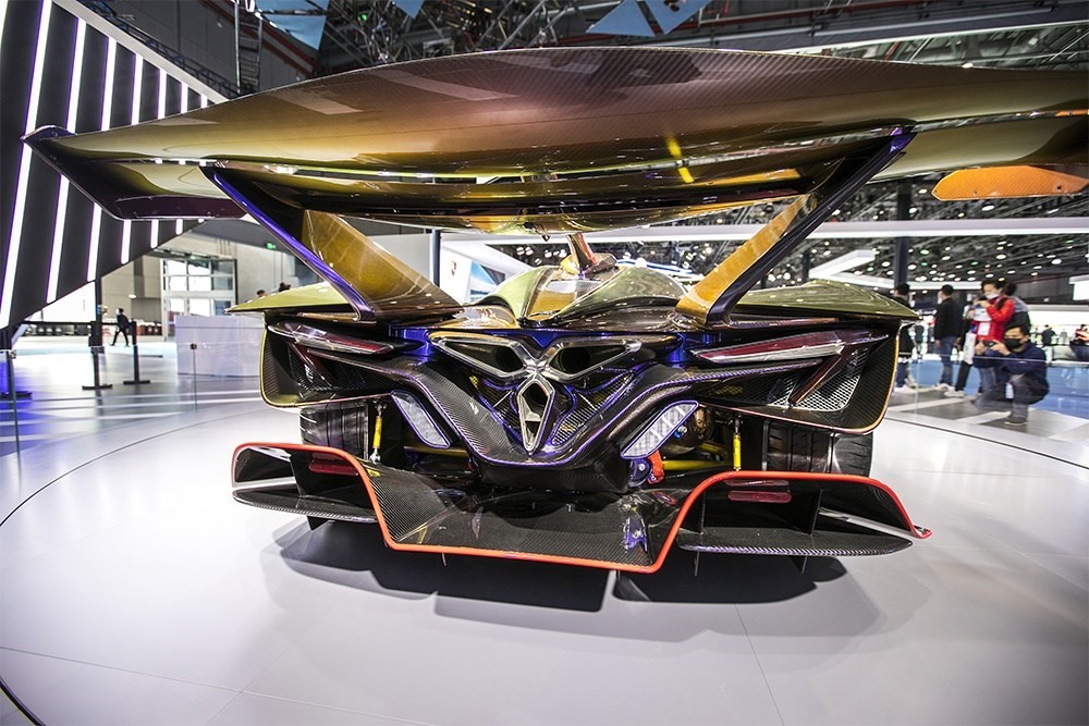 2020年11月5日，上海，來自德國的全球首款全碳纖維跑車亮相進博會。該車總重量只有1250KG。