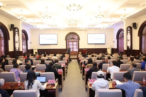 “杰出少年示范數(shù)學班”開班儀式現(xiàn)場。校方供圖